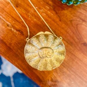 Vintage brass purse/clutch